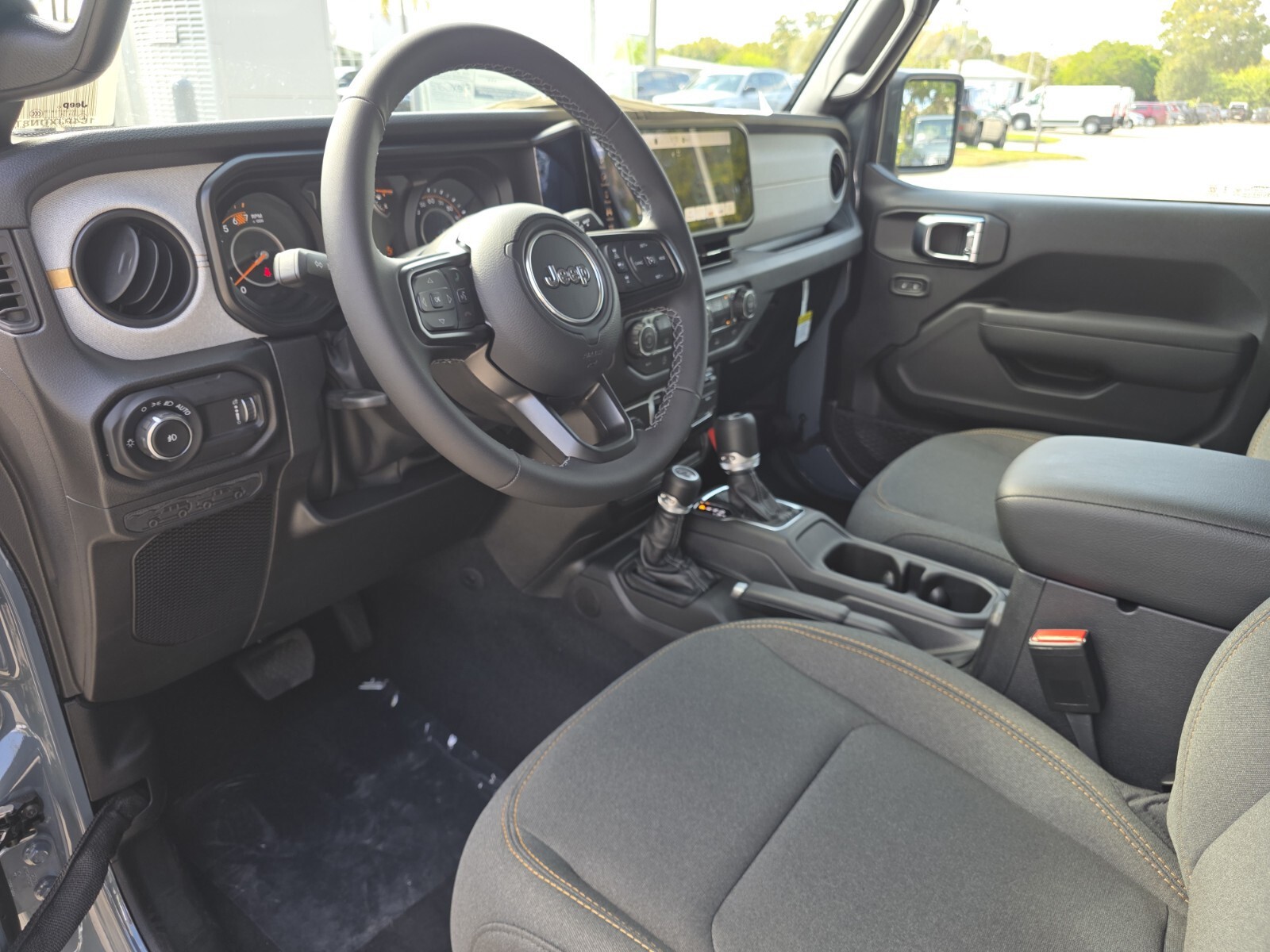 2026 Jeep Wrangler - Photo 13