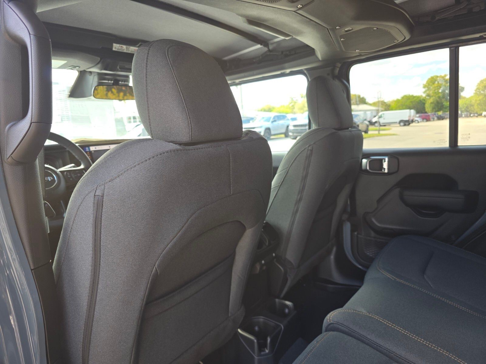 2026 Jeep Wrangler - Photo 9