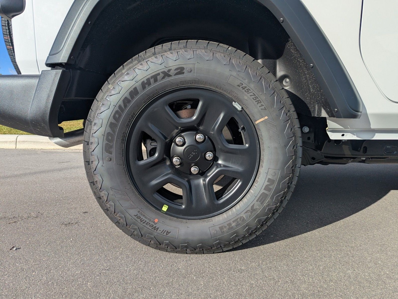 2026 Jeep Wrangler - Photo 6