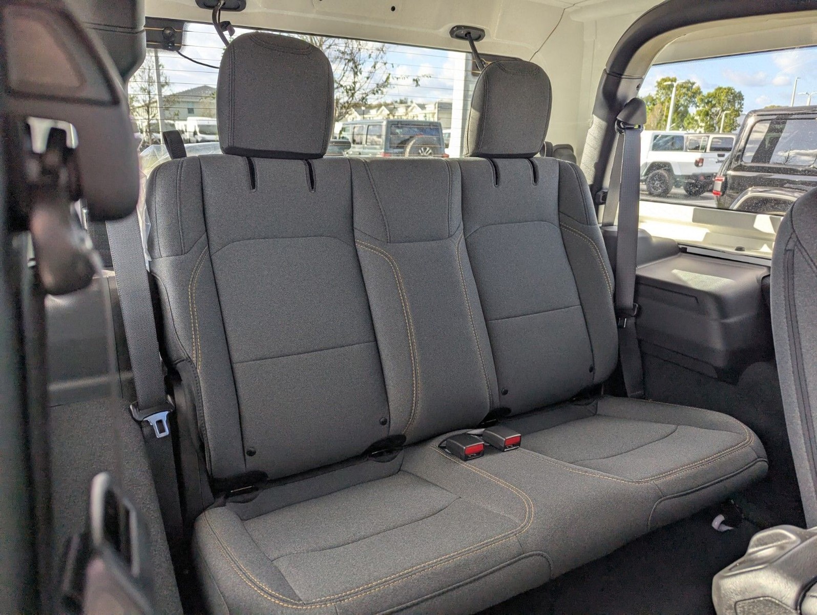 2026 Jeep Wrangler - Photo 7