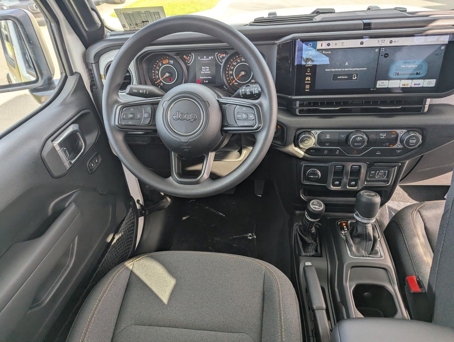 2026 Jeep Wrangler - Photo 8