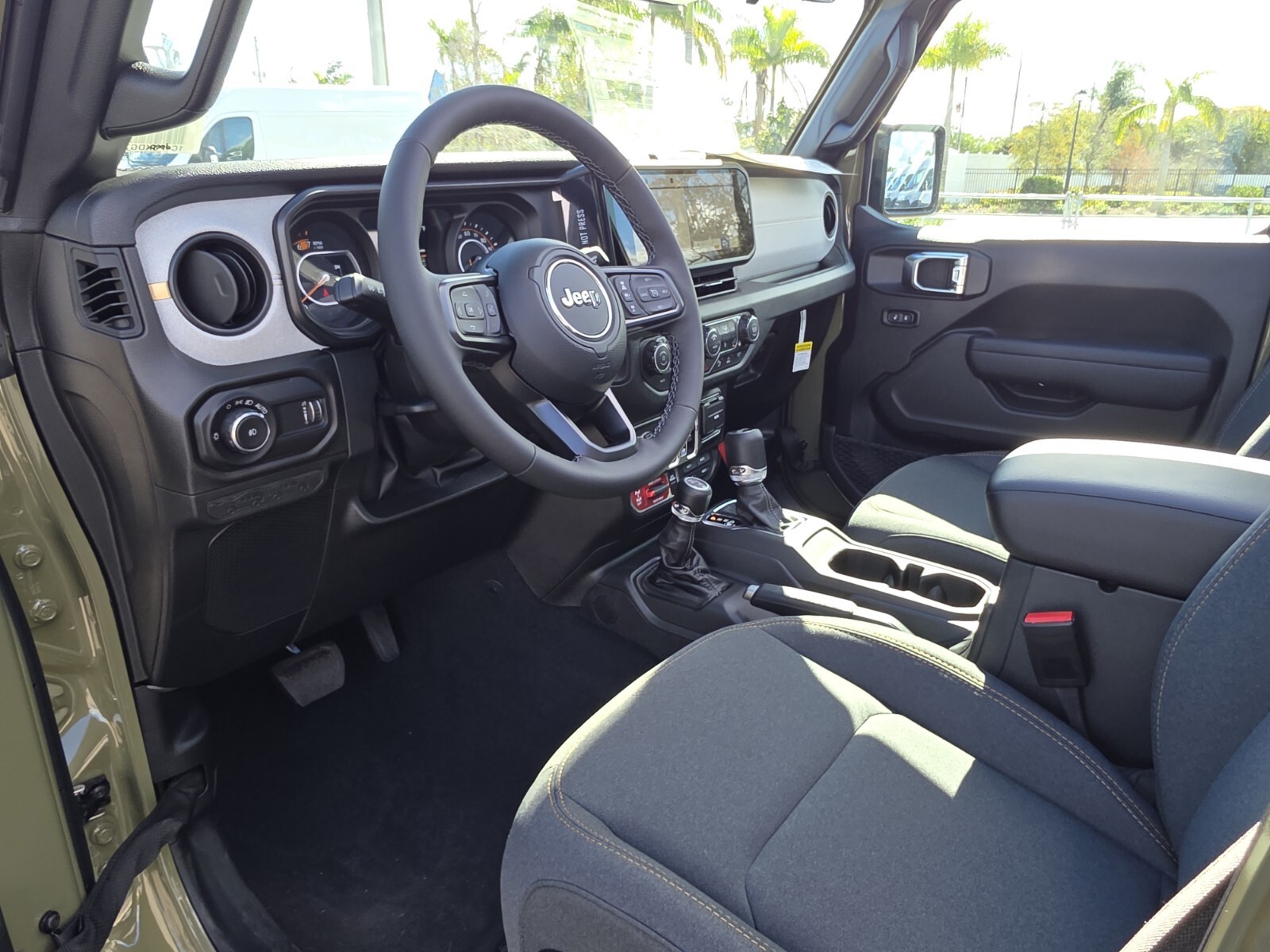 2026 Jeep Wrangler - Photo 14