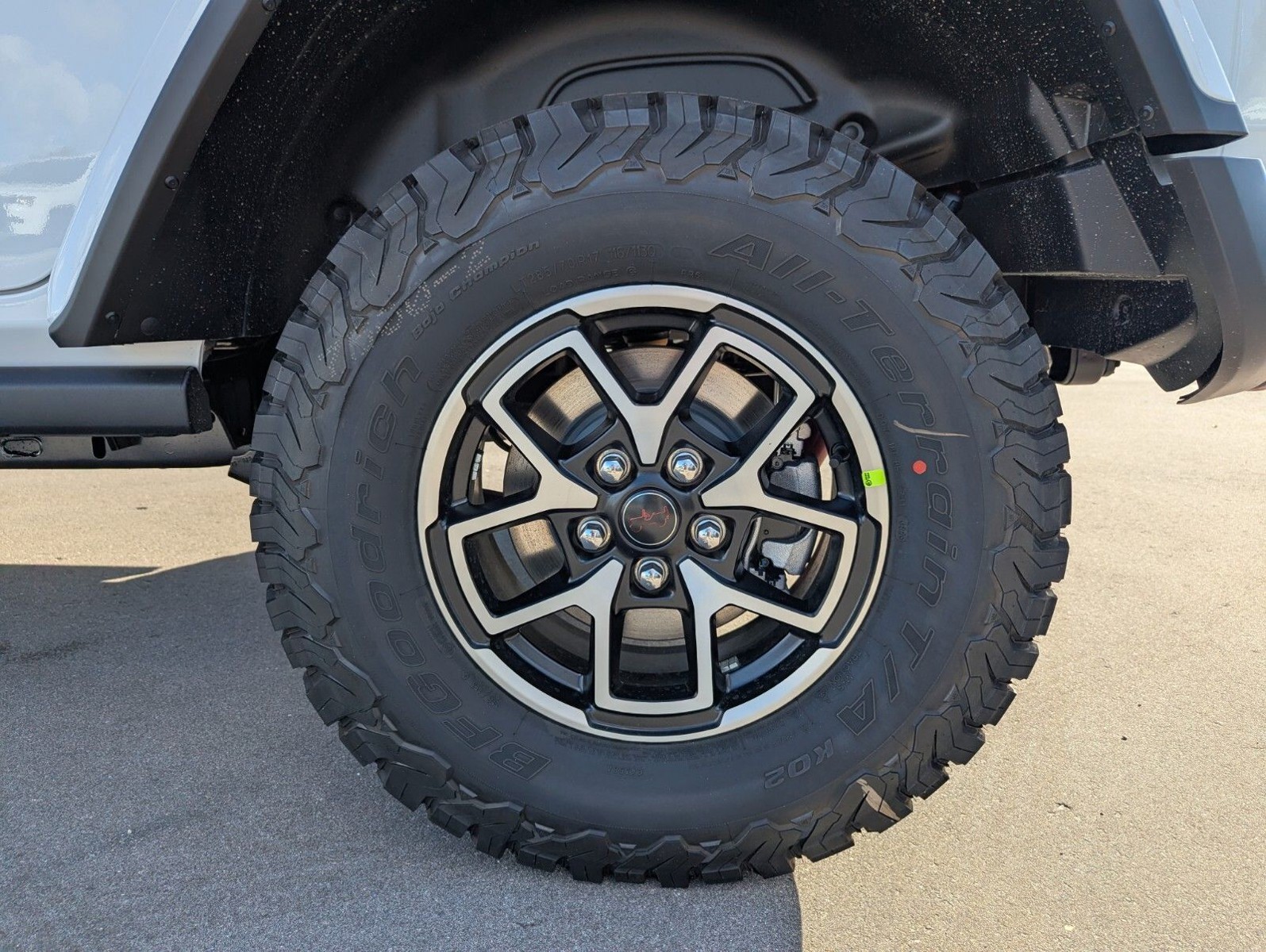 2026 Jeep Wrangler - Photo 6