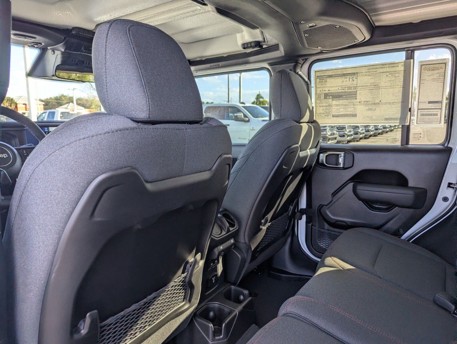 2026 Jeep Wrangler - Photo 9