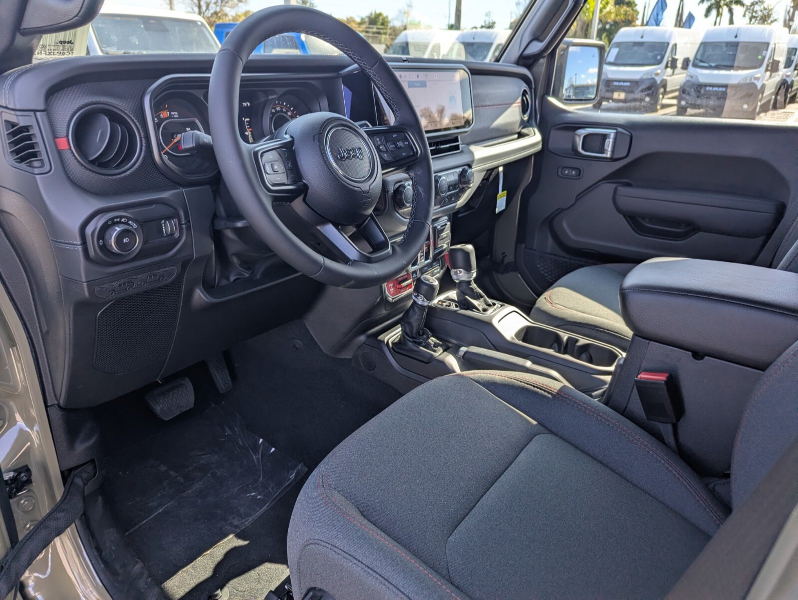 2026 Jeep Wrangler - Photo 13