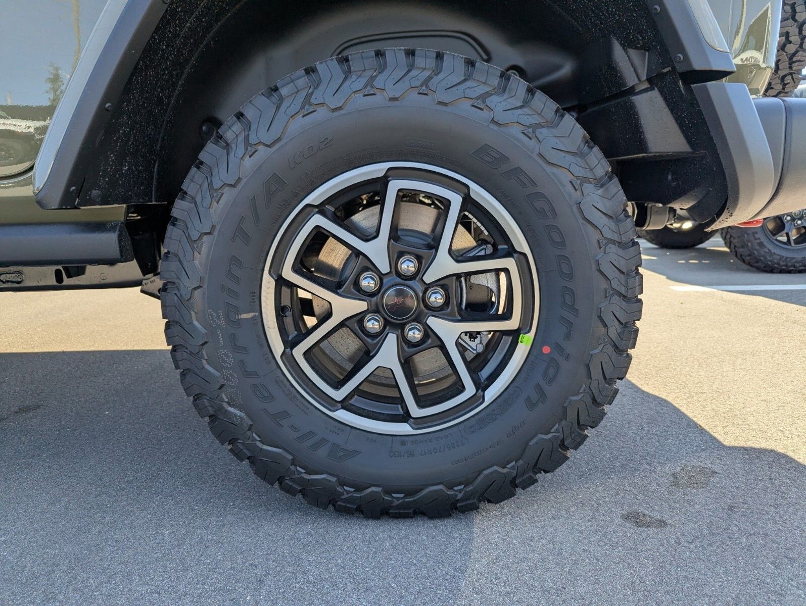 2026 Jeep Wrangler - Photo 6