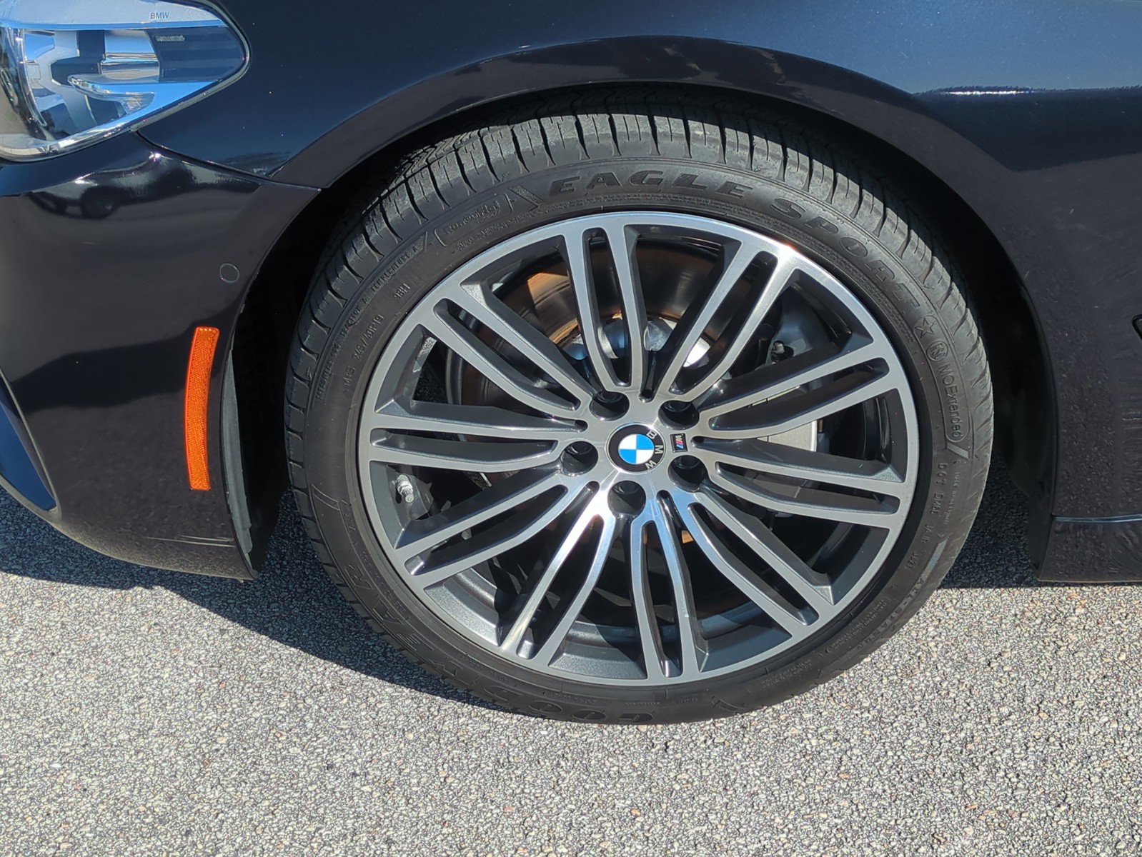 2020 BMW 5 Series - Photo 11