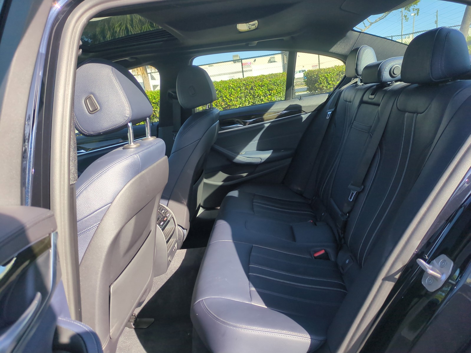 2020 BMW 5 Series - Photo 15