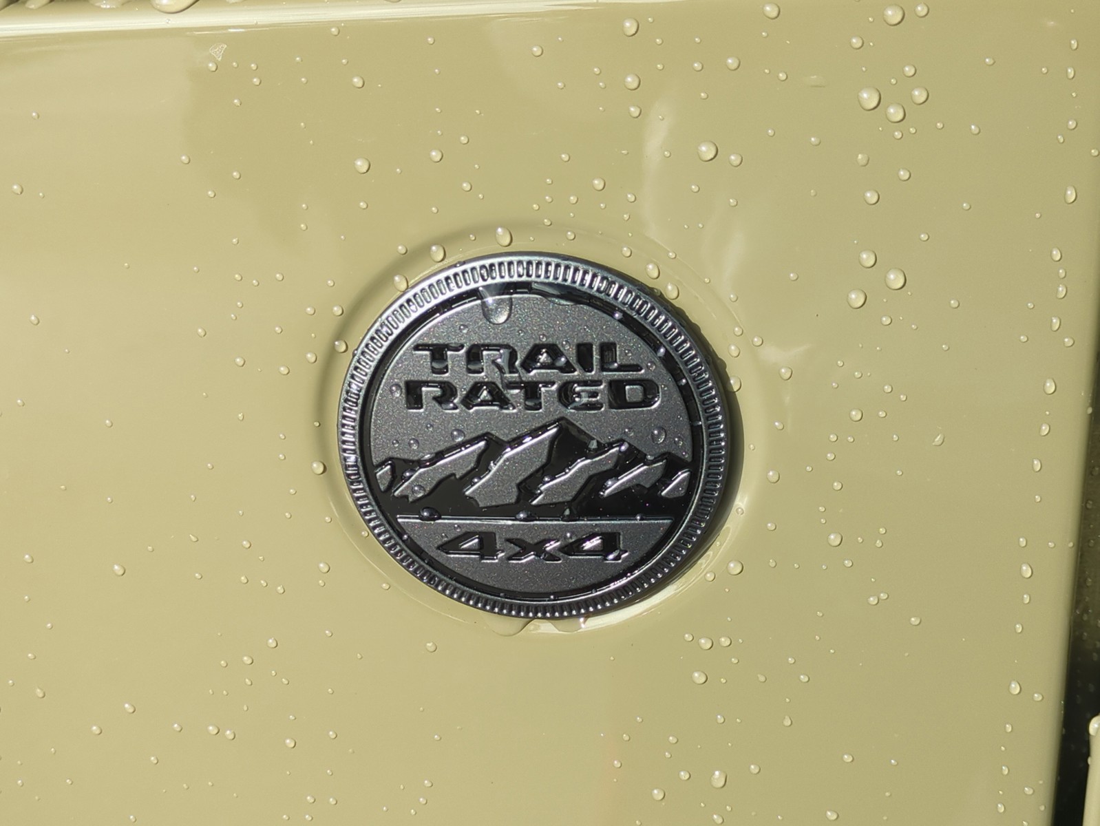2026 Jeep Gladiator - Photo 14