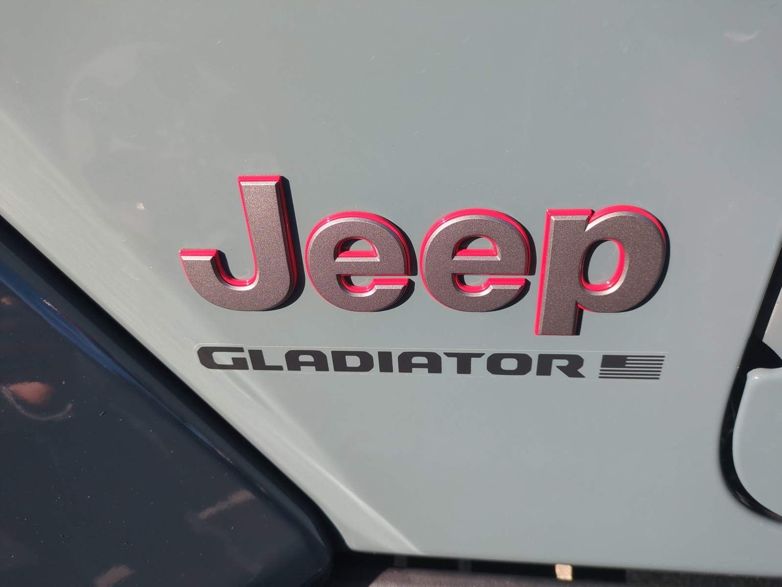 2025 Jeep Gladiator - Photo 14