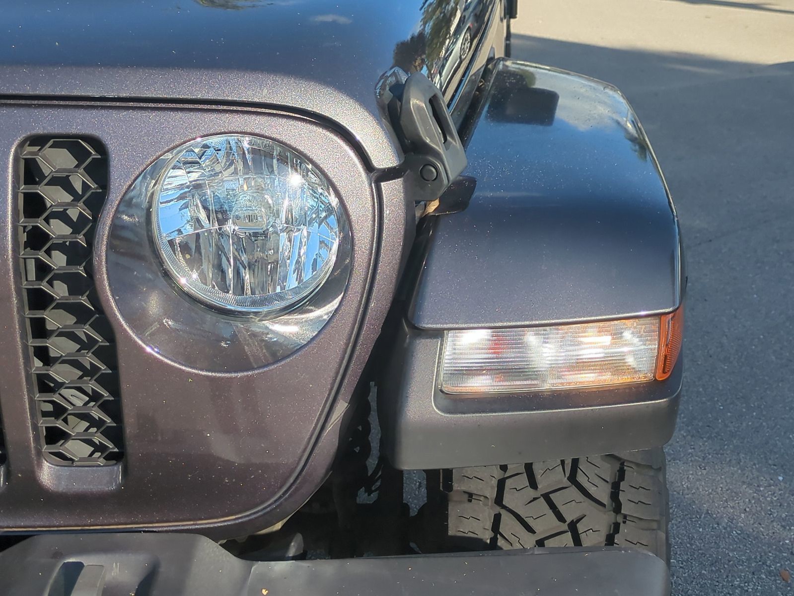 2023 Jeep Gladiator - Photo 10