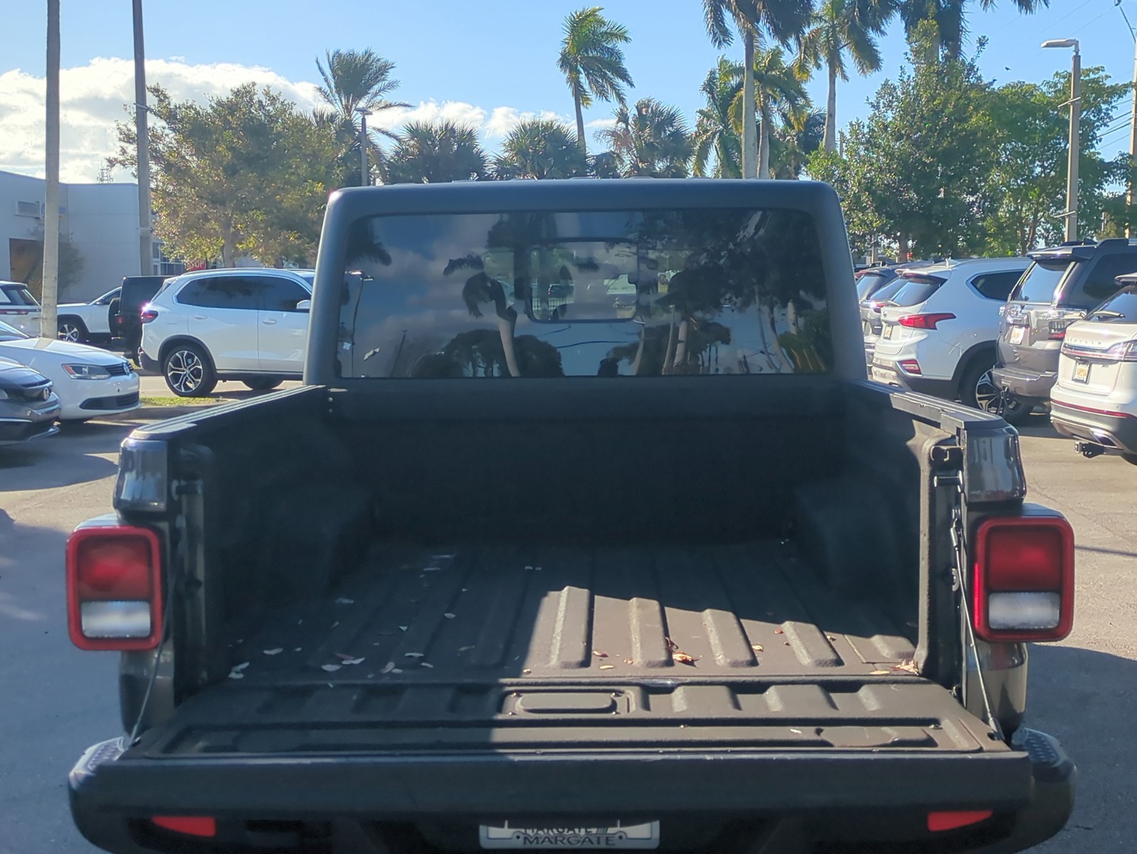 2023 Jeep Gladiator - Photo 13