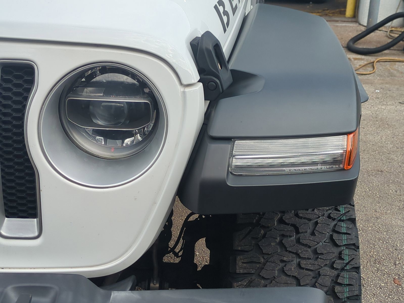 2022 Jeep Wrangler - Photo 10