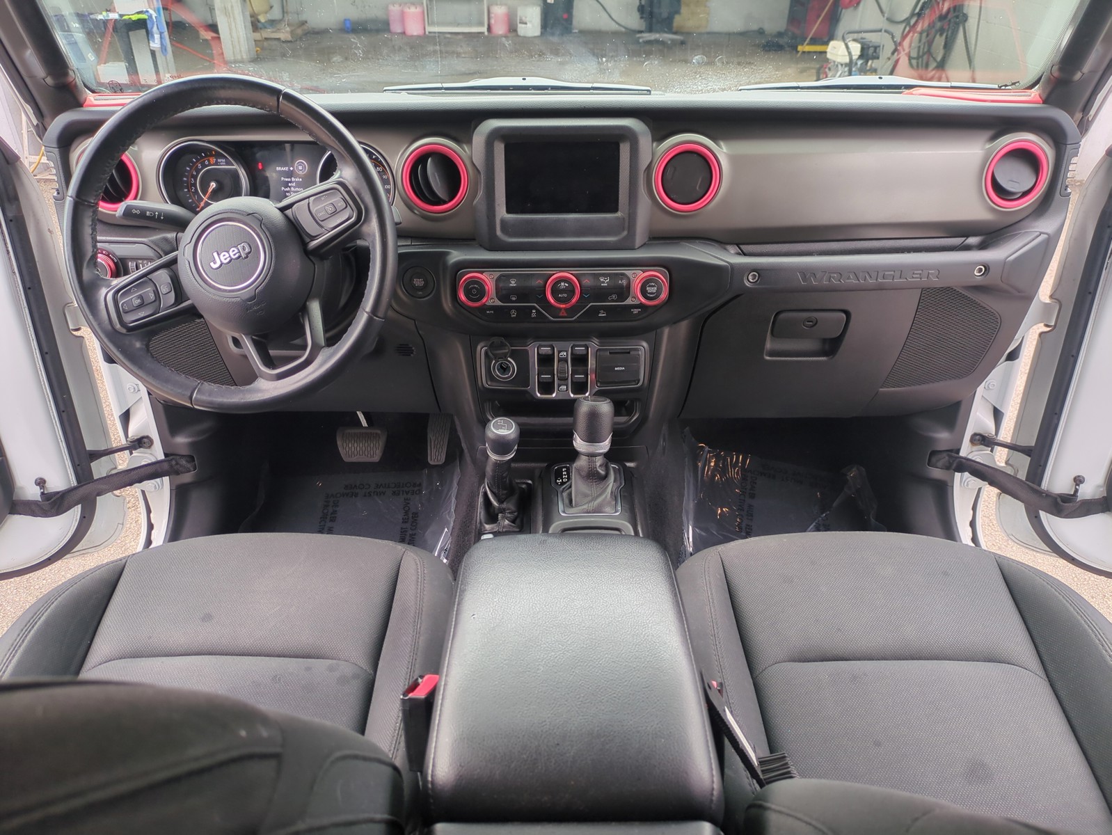 2022 Jeep Wrangler - Photo 15