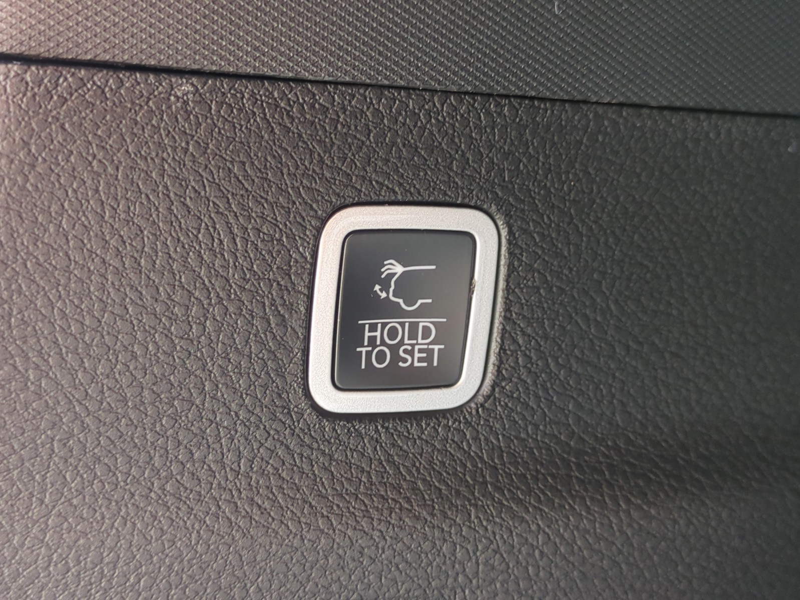 2026 Jeep Grand Wagoneer L - Photo 14