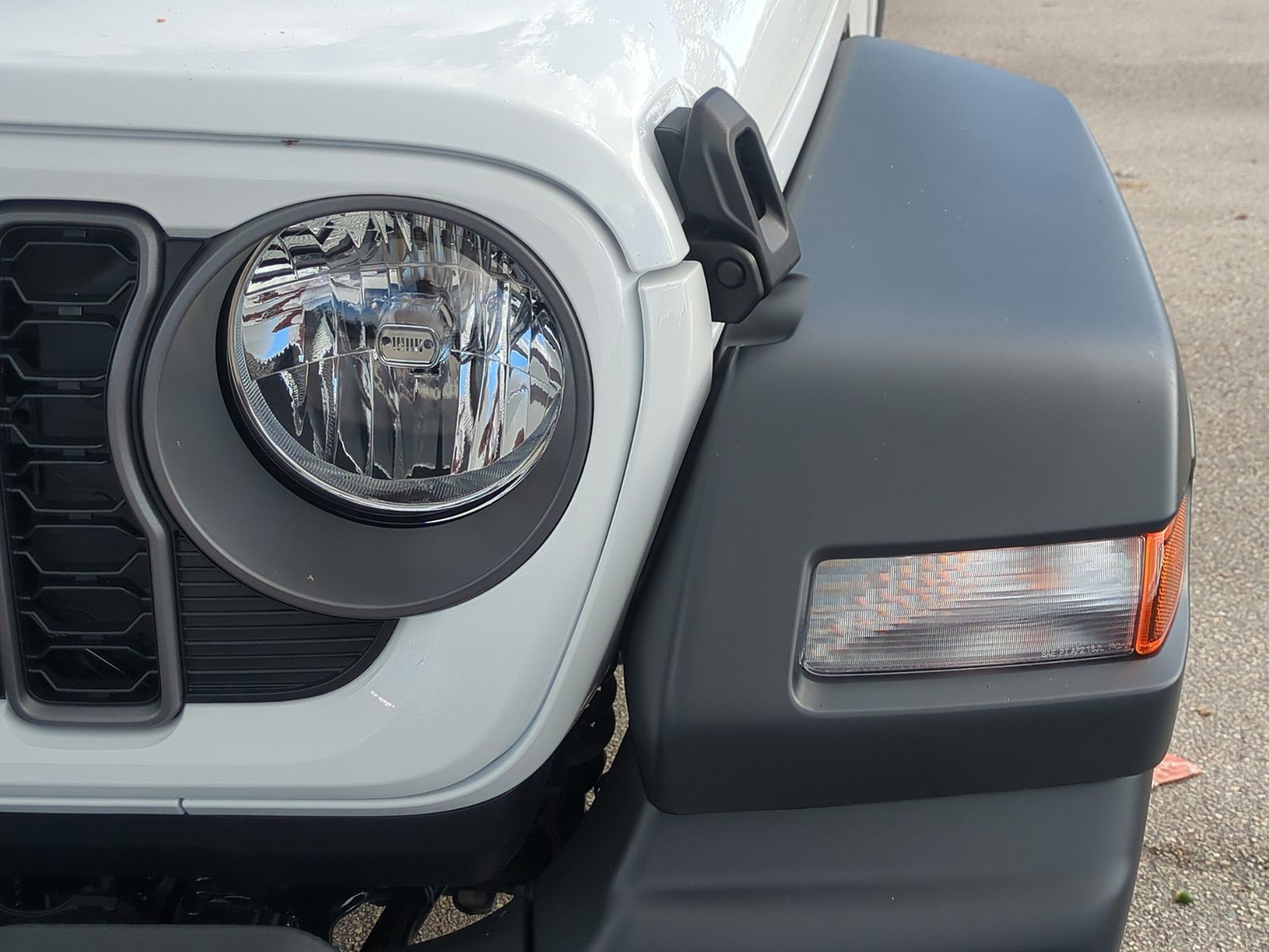 2026 Jeep Wrangler - Photo 10