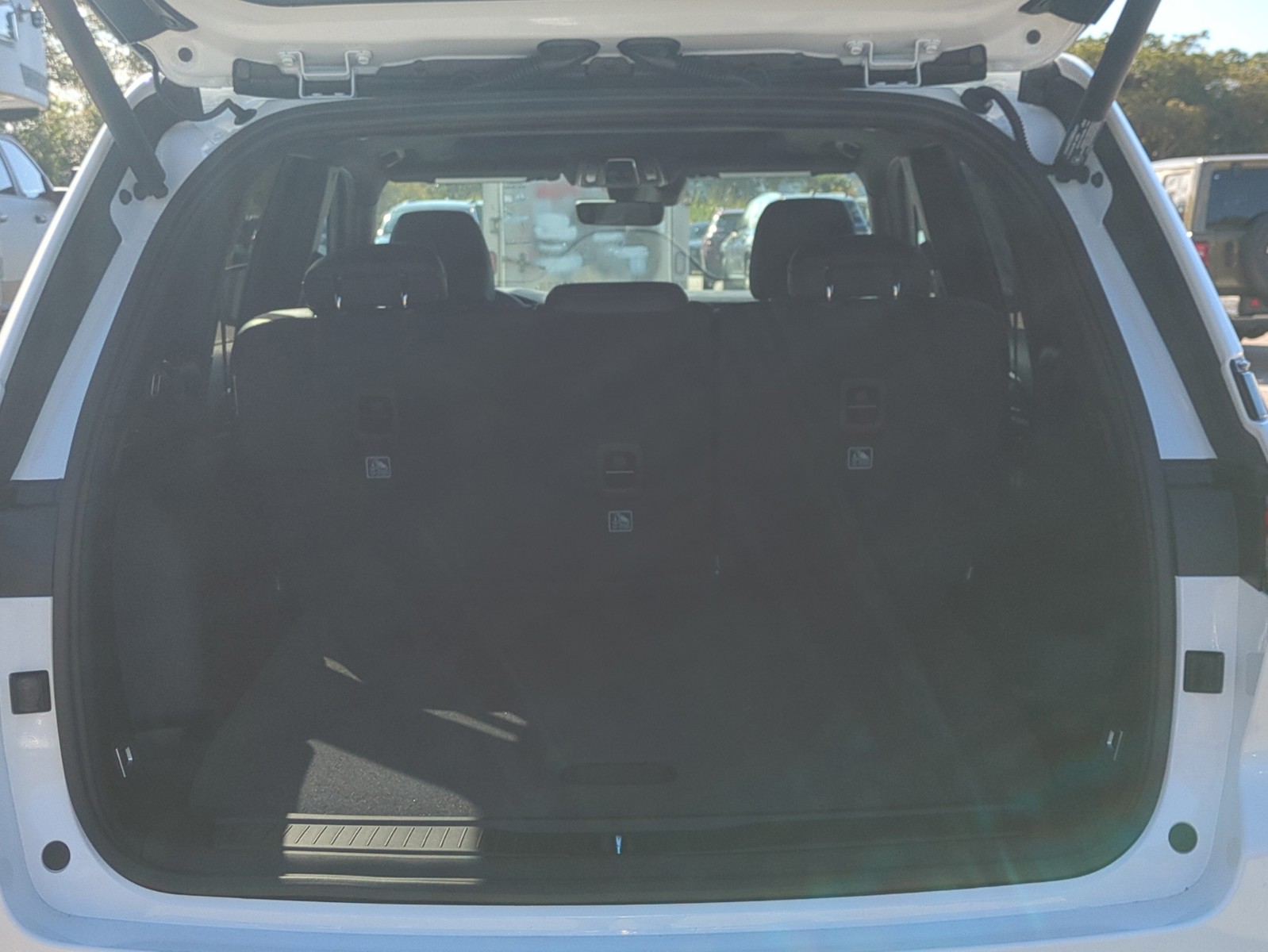 2025 Jeep Grand Cherokee - Photo 13