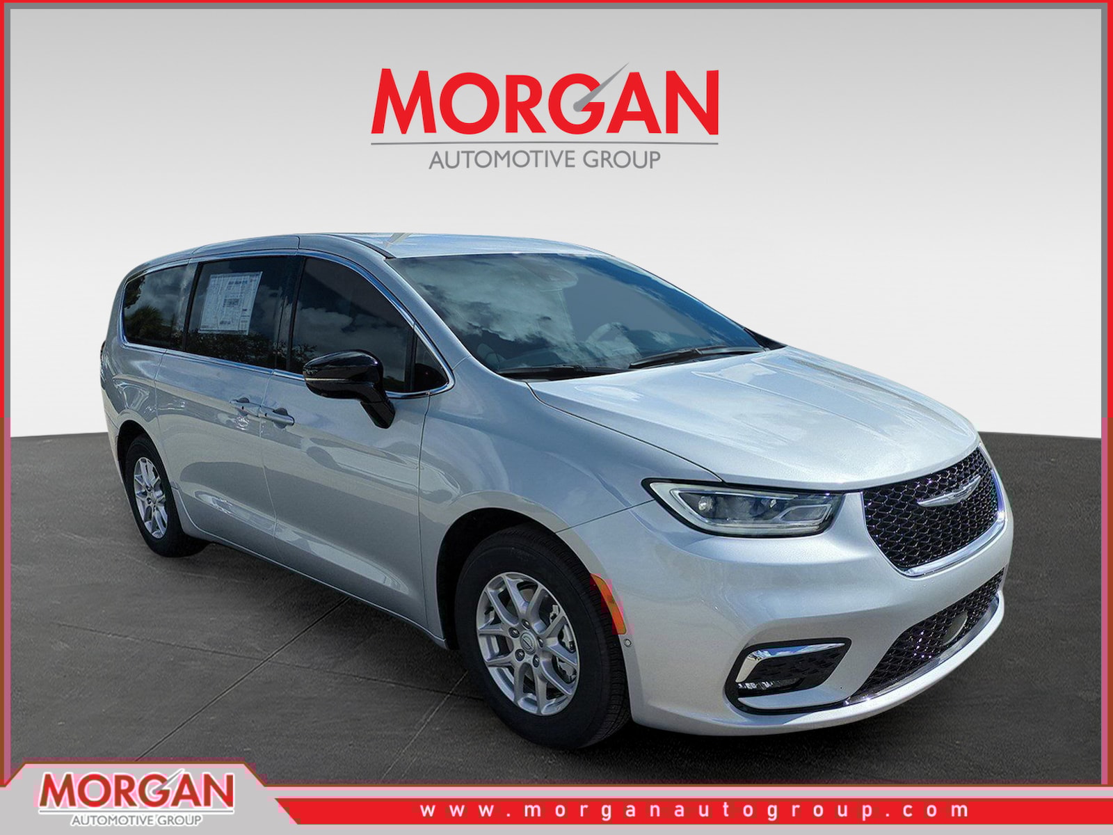 2026 Chrysler Pacifica Select's photo