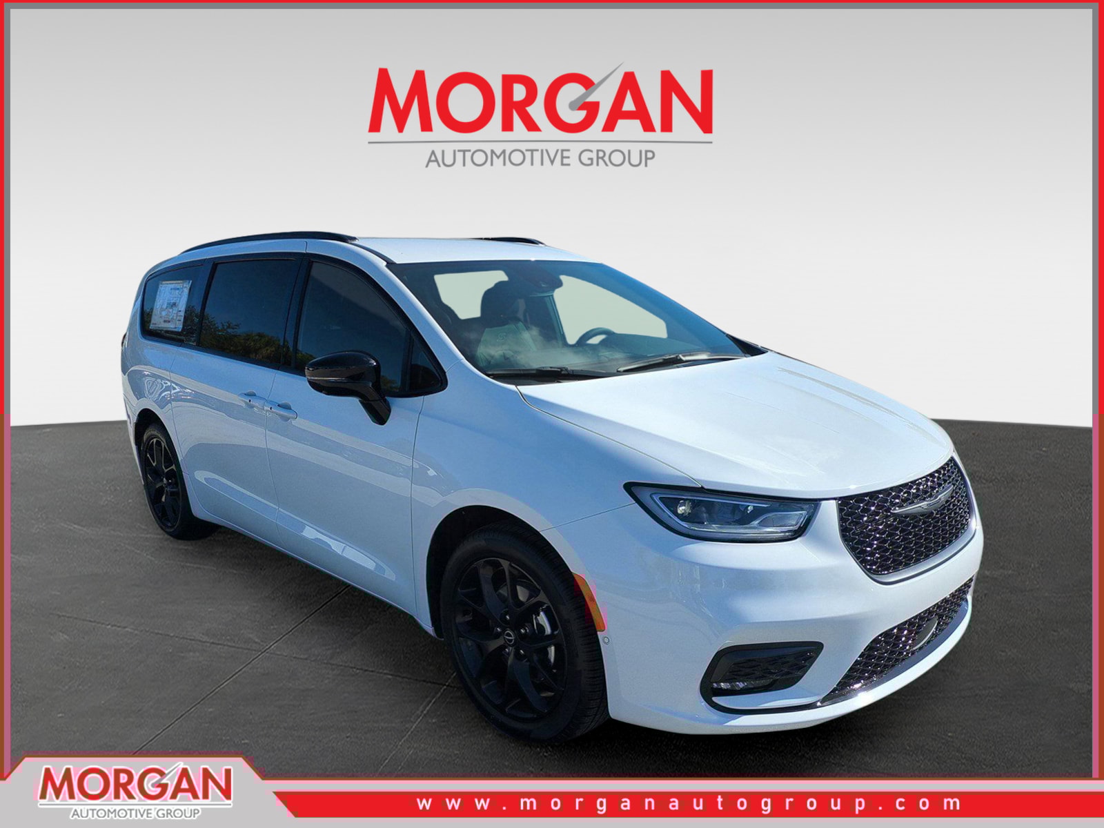 2026 Chrysler Pacifica Select's photo