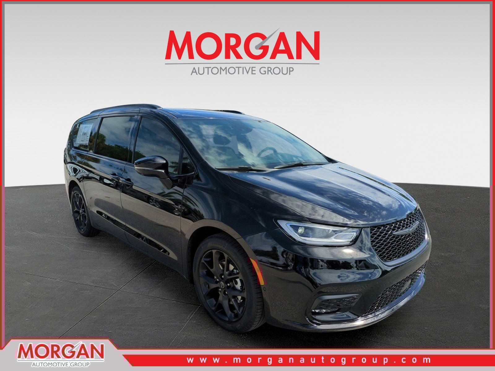 2026 Chrysler Pacifica Select's photo