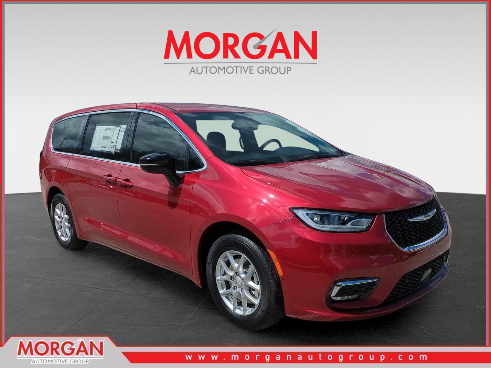 2025 Chrysler Pacifica Select's photo