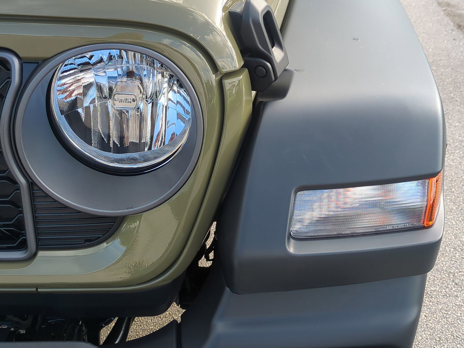 2026 Jeep Wrangler - Photo 10