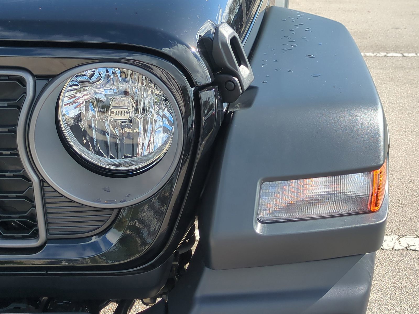 2026 Jeep Wrangler - Photo 10