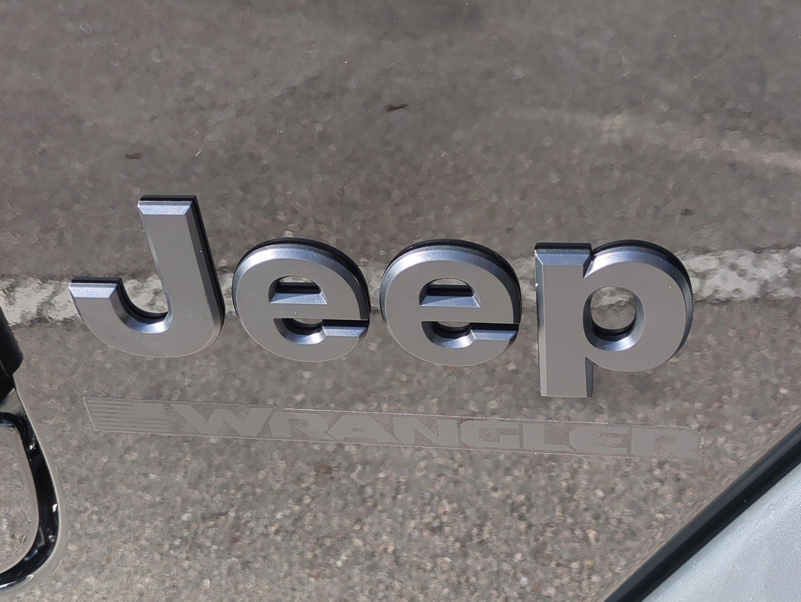 2026 Jeep Wrangler - Photo 14