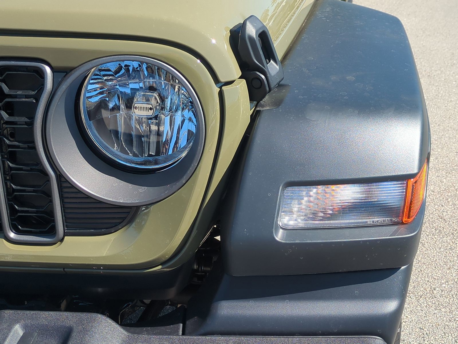 2026 Jeep Wrangler - Photo 10