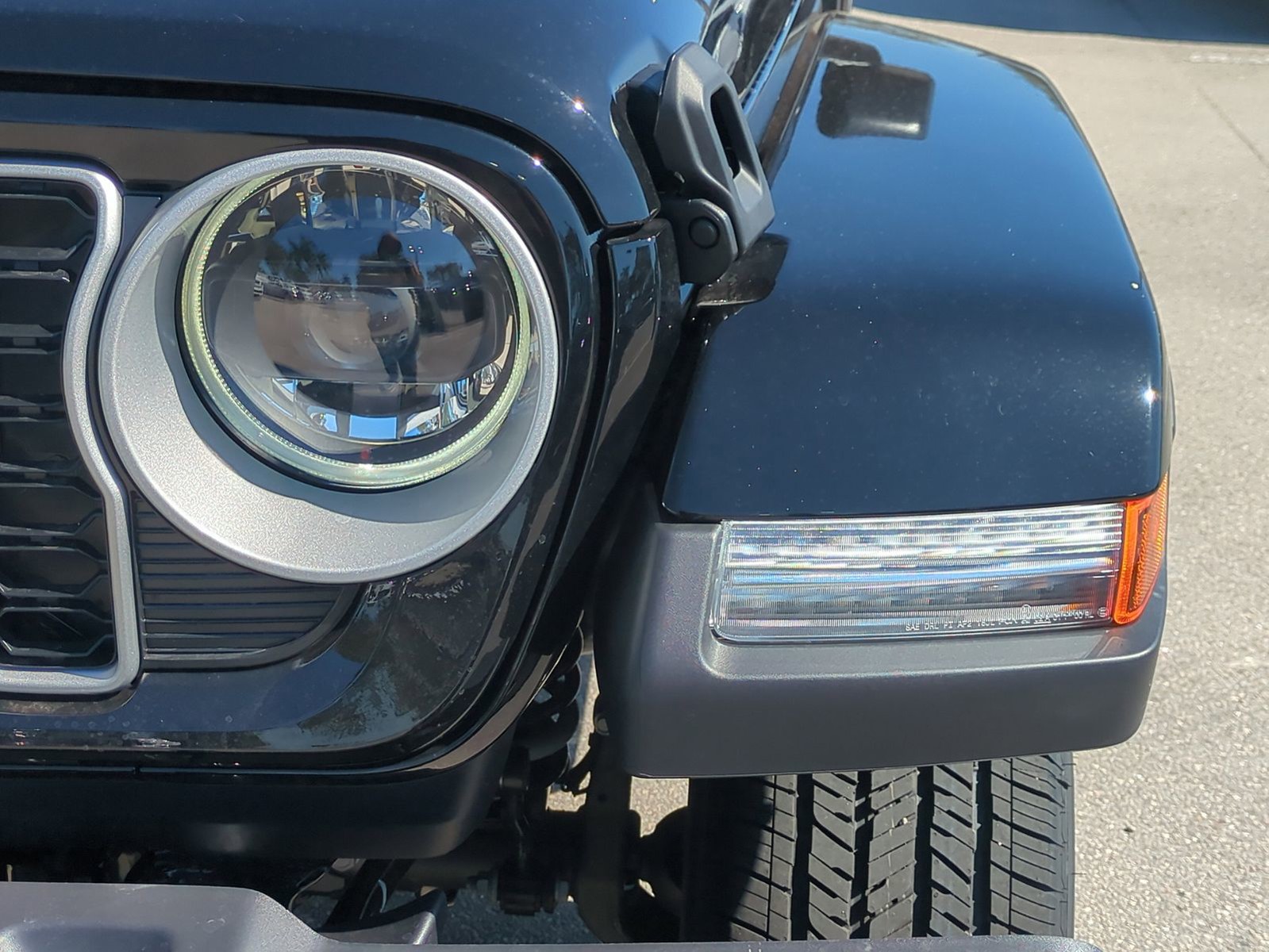 2026 Jeep Wrangler - Photo 10