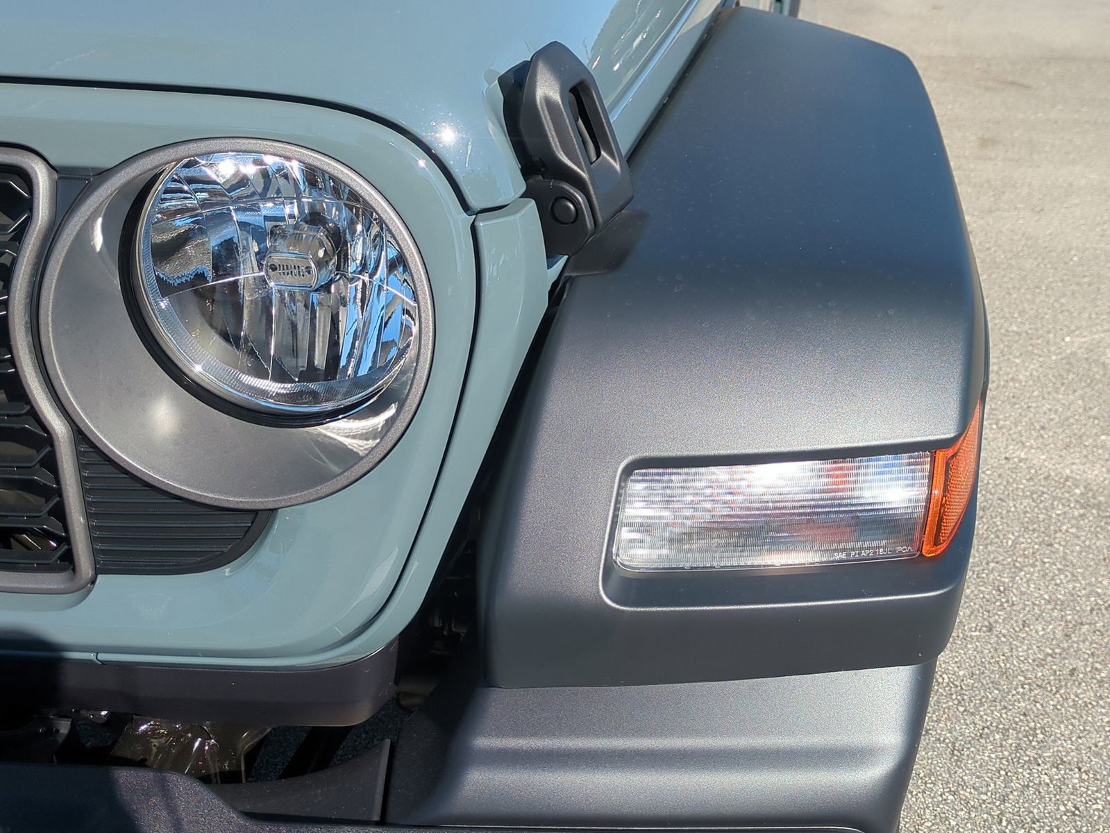 2026 Jeep Wrangler - Photo 10