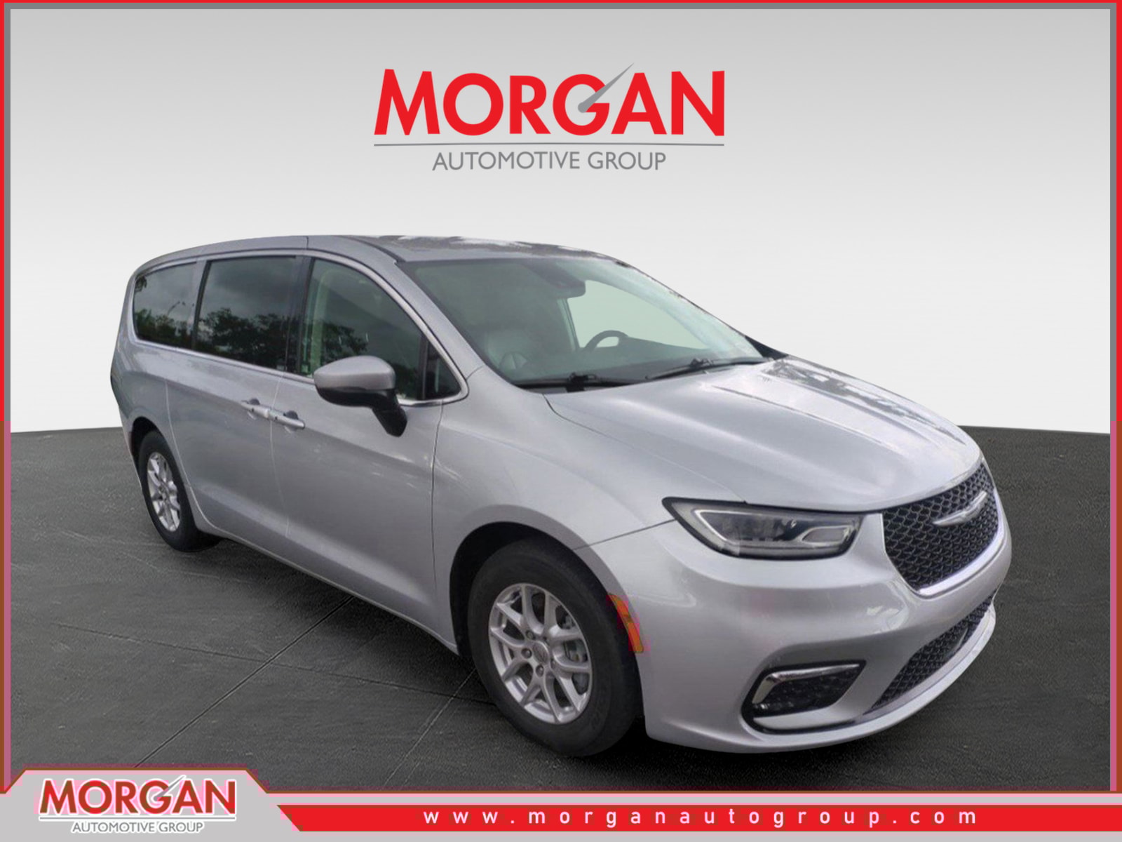 2023 Chrysler Pacifica Touring L's photo