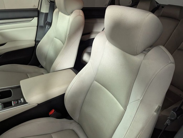 2020 Honda Accord - Photo 12