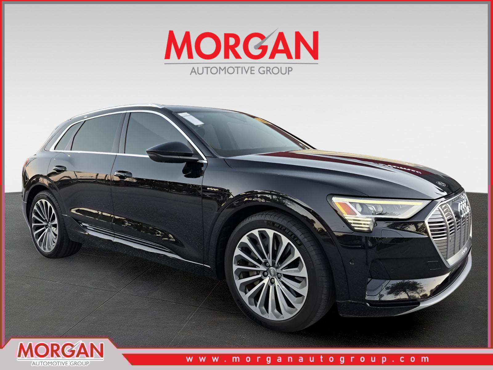 2019 Audi e-tron Prestige's photo