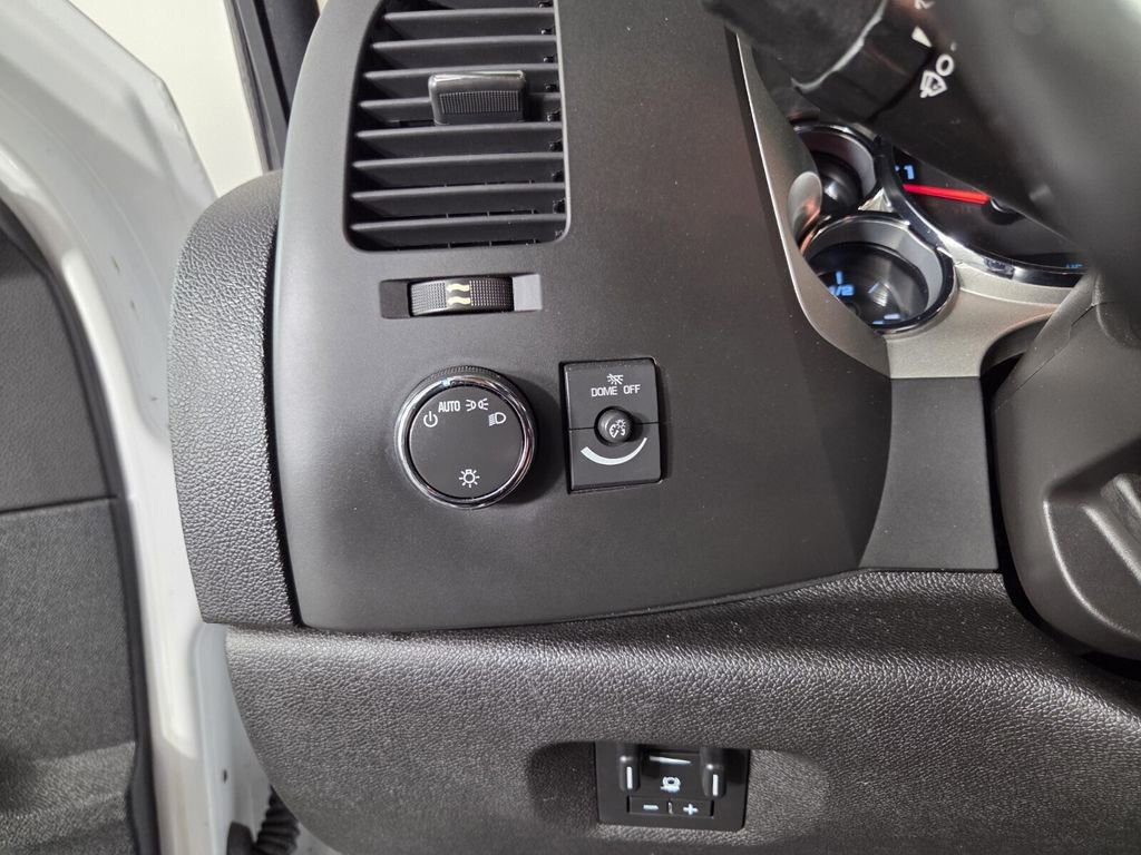 2013 Chevrolet Silverado 3500HD - Photo 15