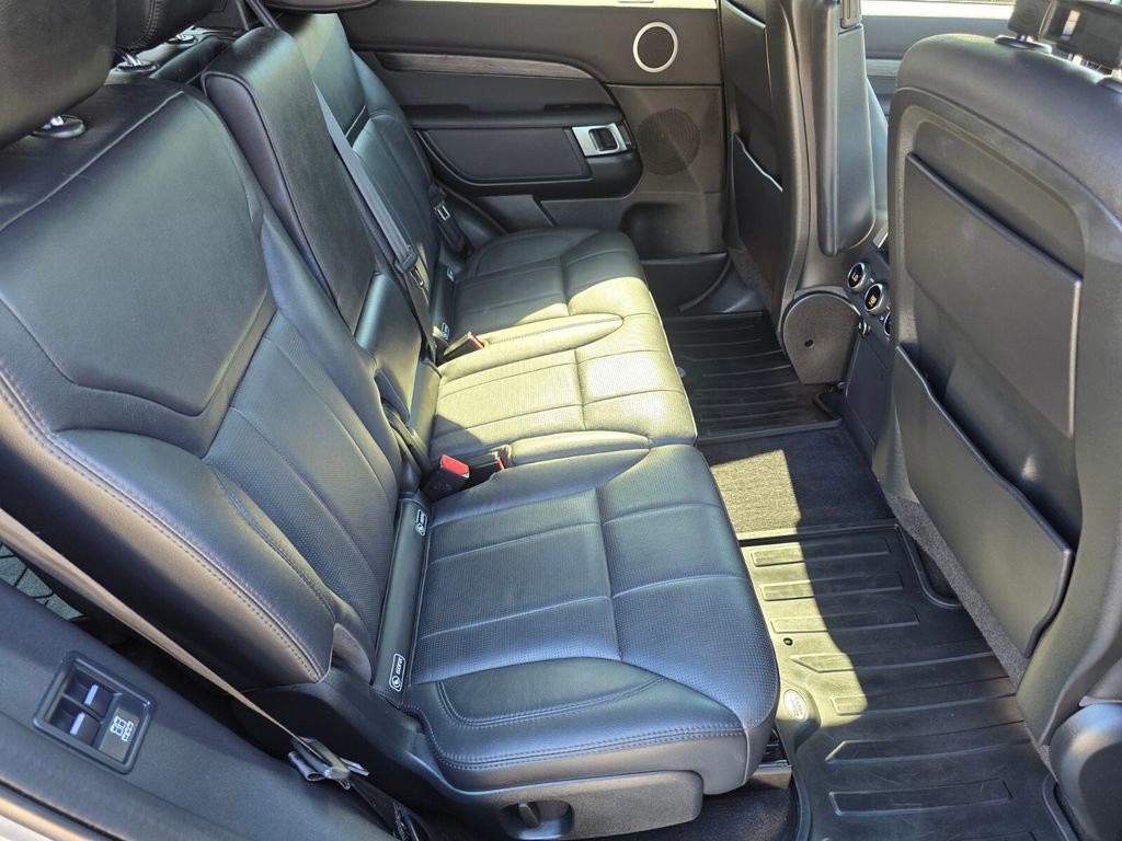 2020 Land Rover Discovery - Photo 12