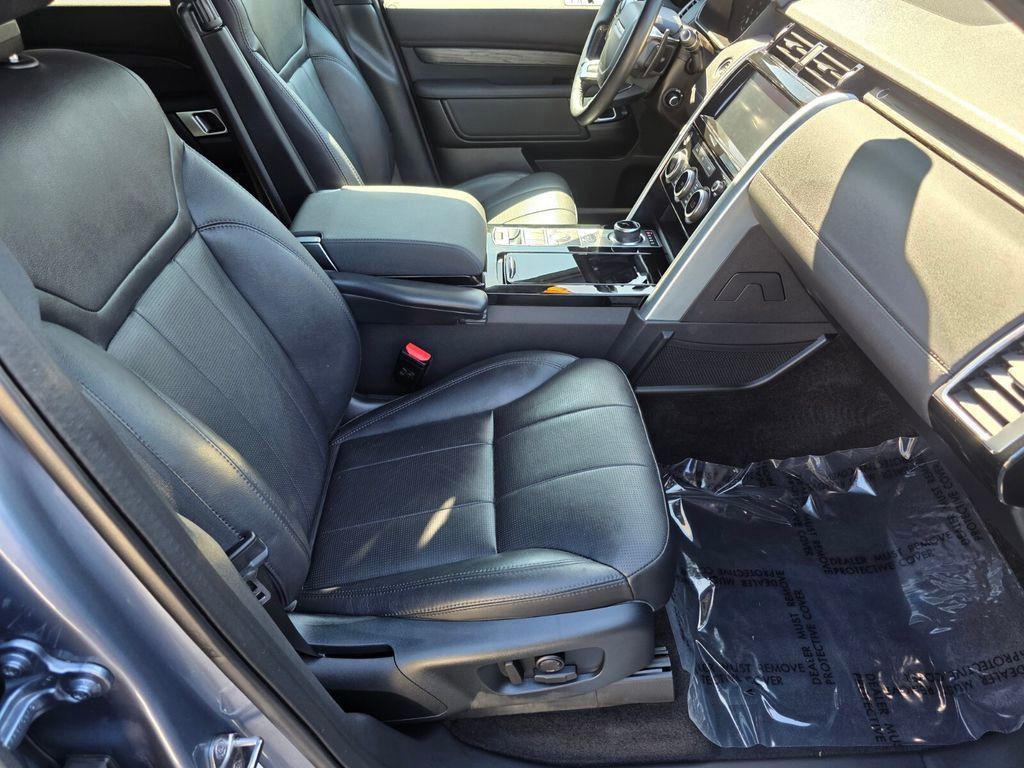 2020 Land Rover Discovery - Photo 9