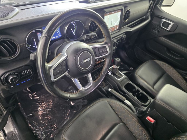 2021 Jeep Wrangler - Photo 11