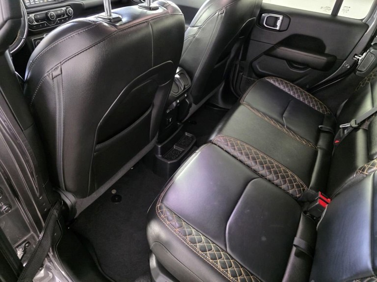 2021 Jeep Wrangler - Photo 14