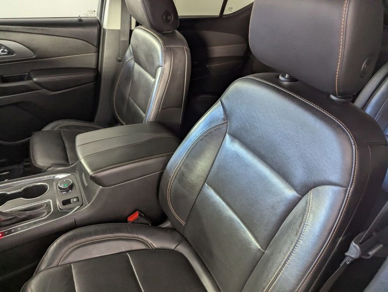 2020 Chevrolet Traverse - Photo 12