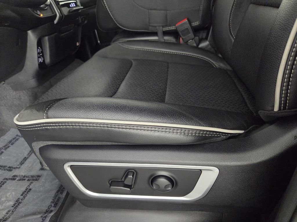 2025 Ram 1500 - Photo 13