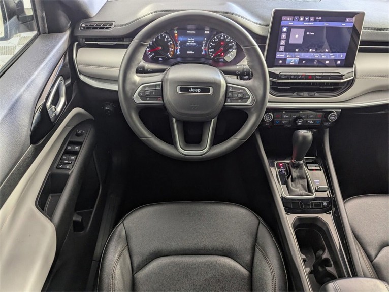 2024 Jeep Compass - Photo 13