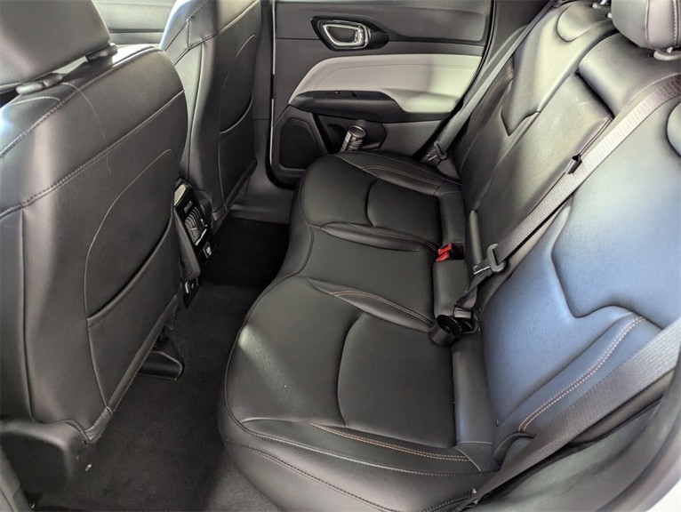 2024 Jeep Compass - Photo 14