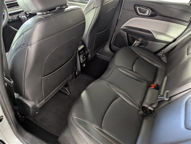 2024 Jeep Compass - Photo 15