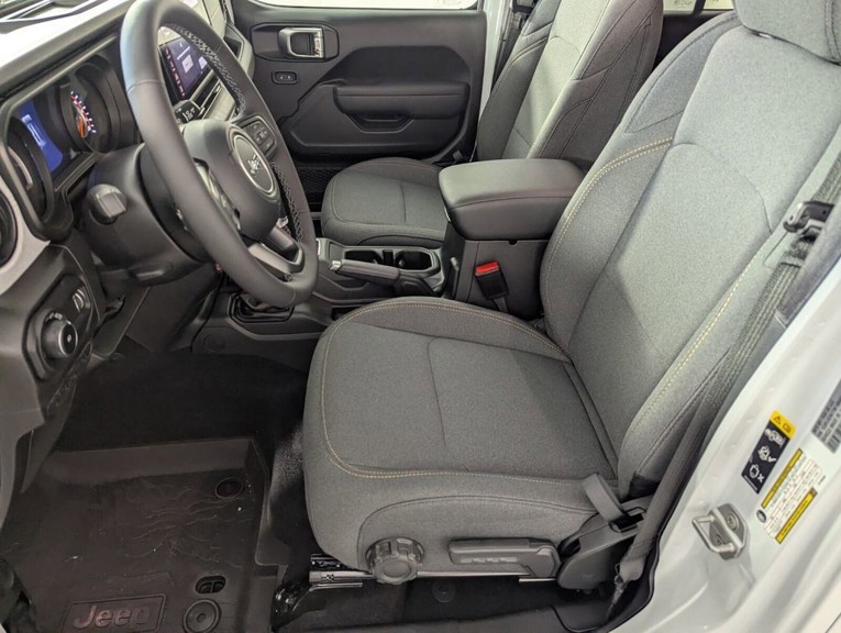 2026 Jeep Wrangler - Photo 10