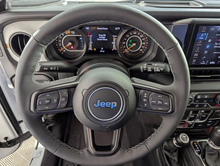 2026 Jeep Wrangler - Photo 19
