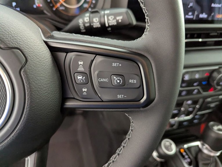 2026 Jeep Wrangler - Photo 21