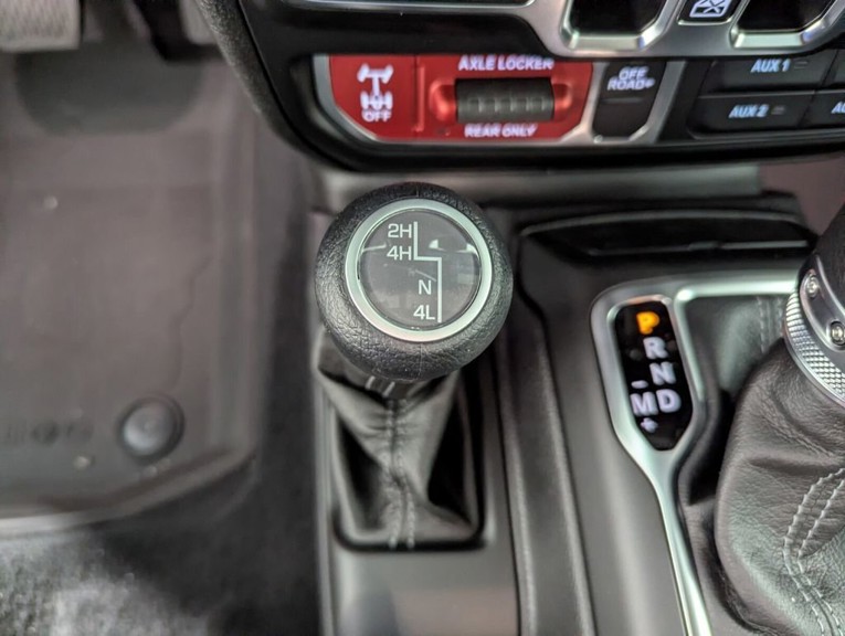 2026 Jeep Wrangler - Photo 26