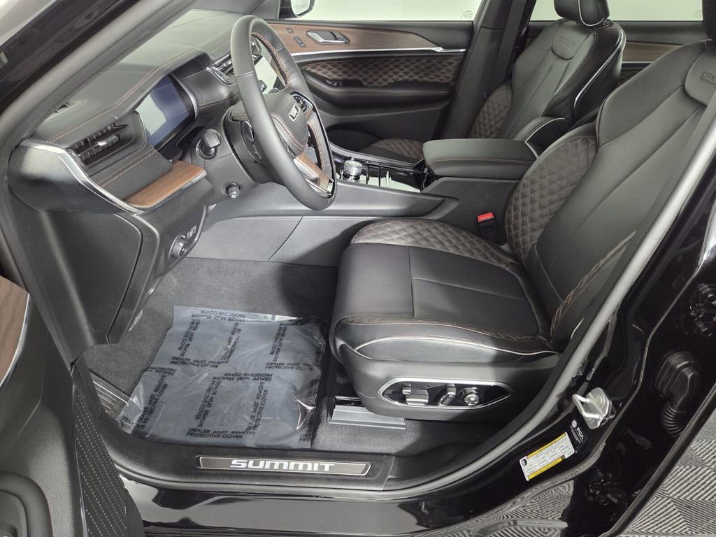 2025 Jeep Grand Cherokee L - Photo 11
