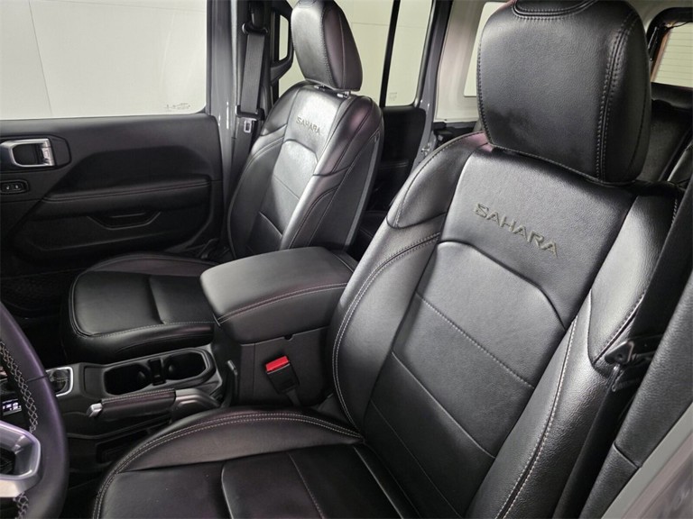2023 Jeep Wrangler - Photo 11